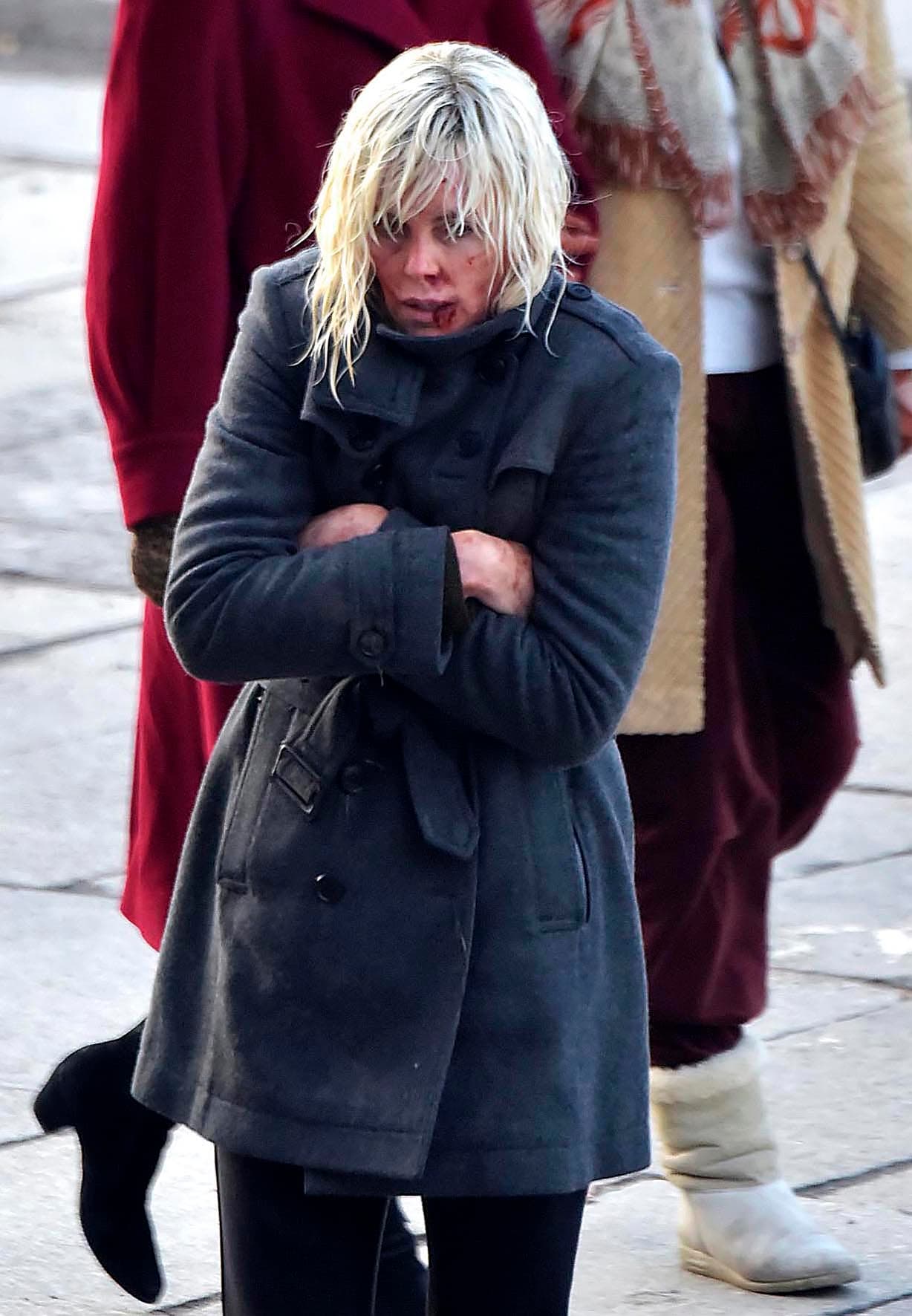 La pobre se ve muy golpeada en esta escena.