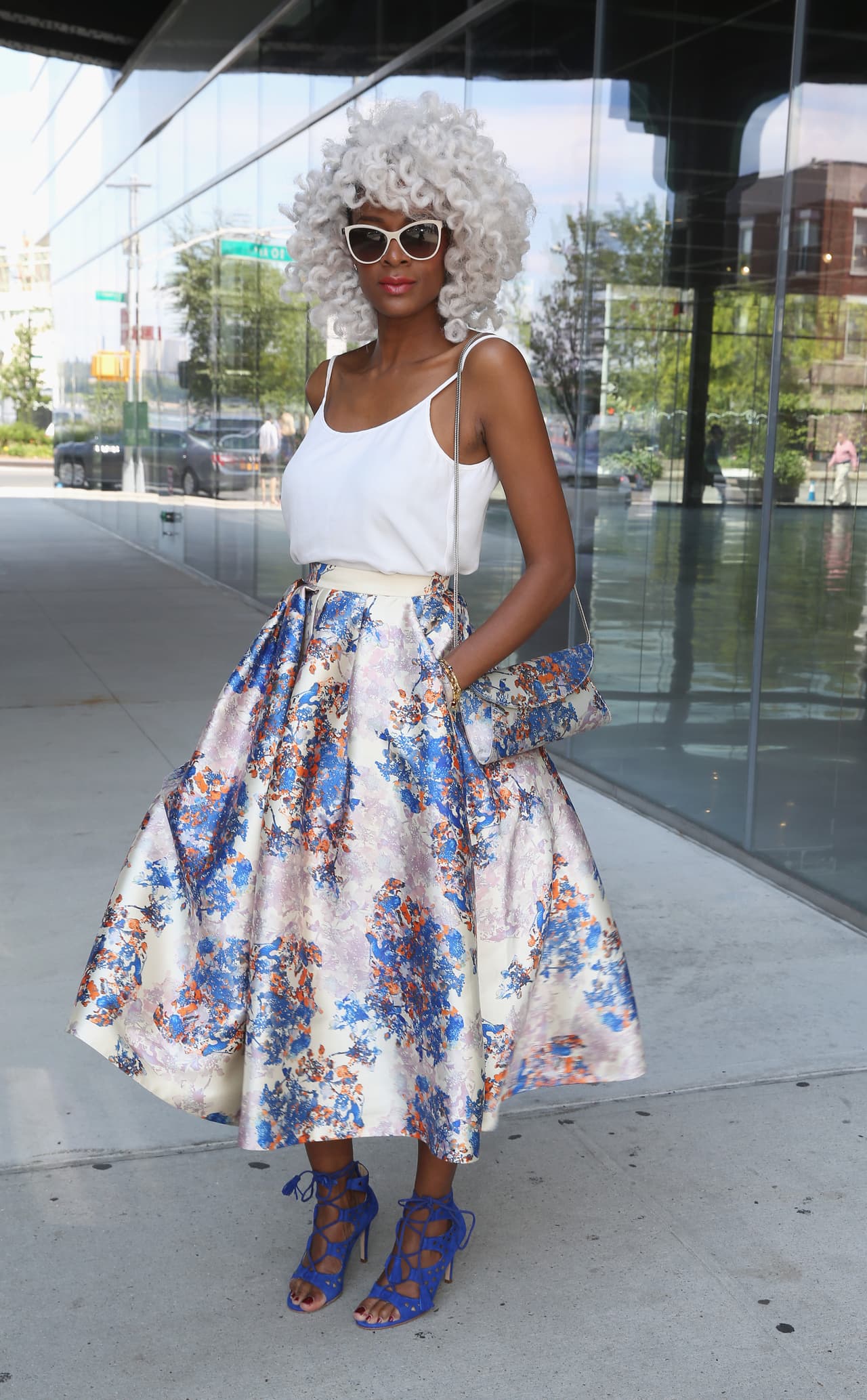 <b>Falda ‘midi’</b>. Lo ideal es que sea en corte semicircular o circular para que te mantenga más fresca.
<br>