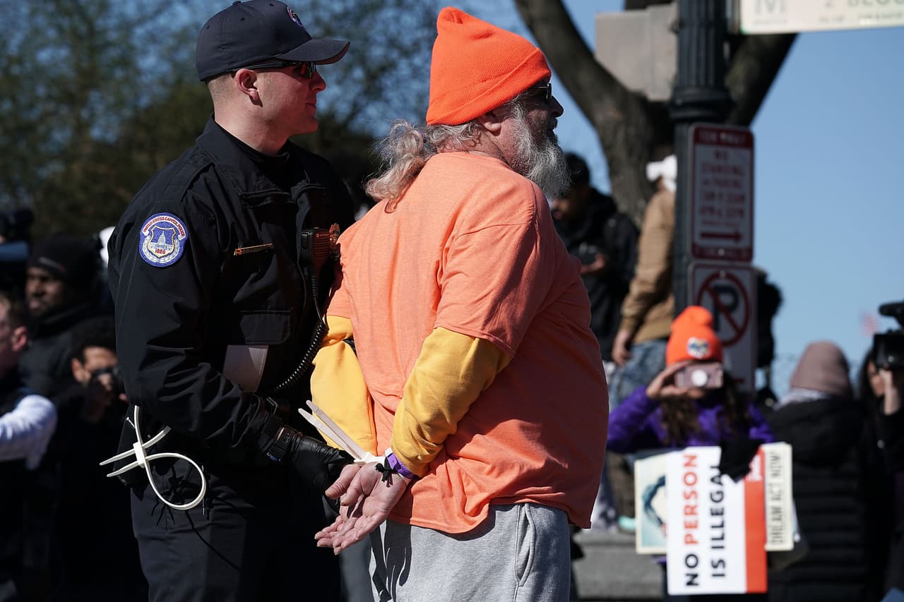 Los manifestantes fueron convocados por grupos como United We Dream, una organización nacional que representa a los jóvenes indocumentados.