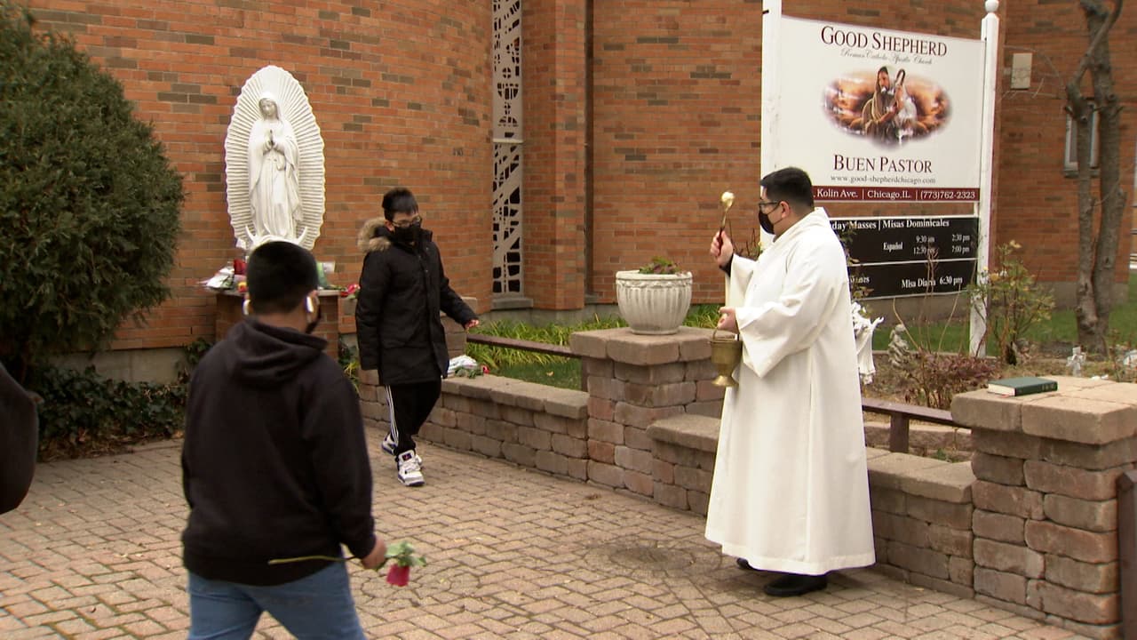 Consulte todas 
<a href="https://www.univision.com/local/chicago-wgbo/opciones-para-celebrar-virgen-de-guadalupe-en-chicago-a-pesar-de-la-pandemia-fotos">las opciones que tiene para celebrar</a> este año a la Virgen de Guadalupe a pesar del coronavirus.