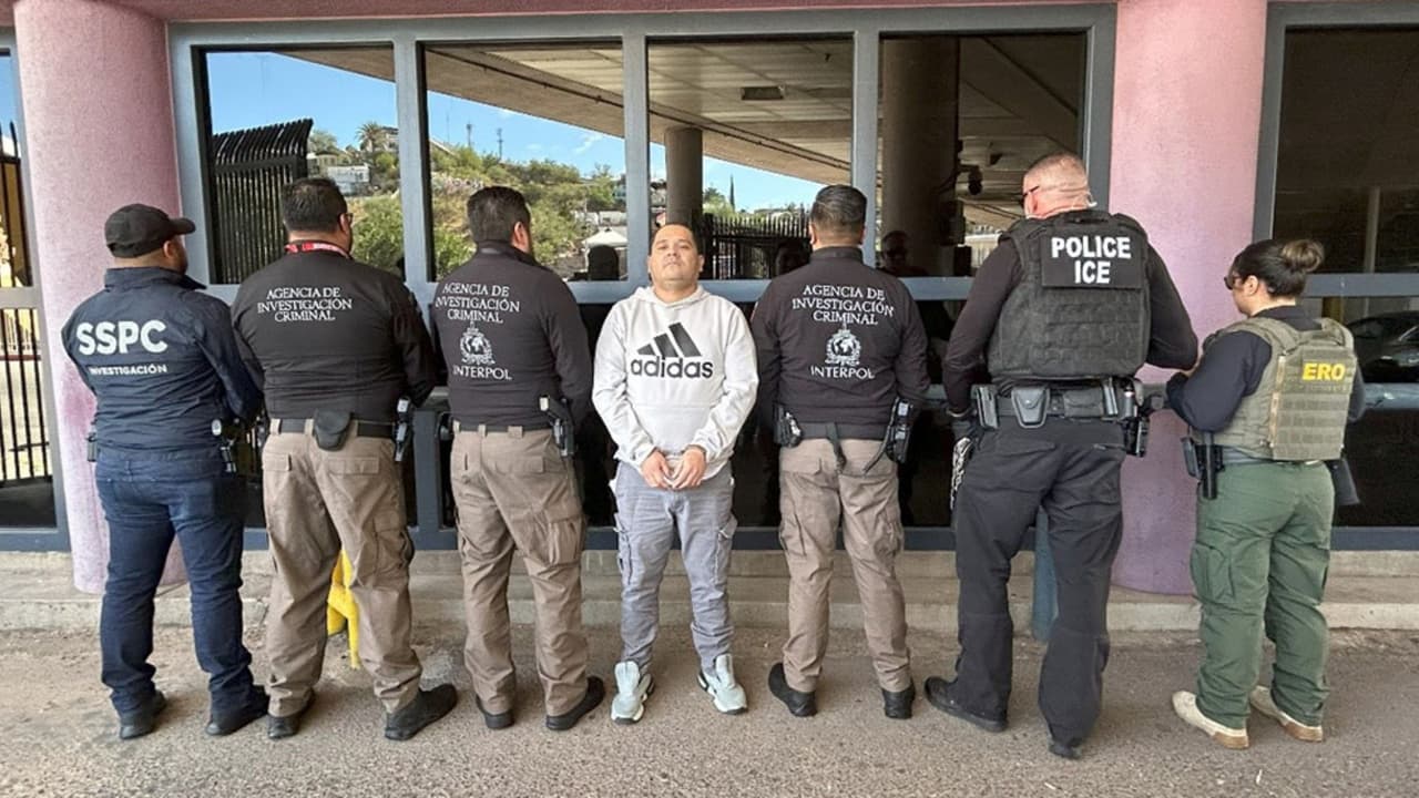 “La Rana”, presunto narcotraficante ligado al caso Ayotzinapa es deportado por ICE Phoenix