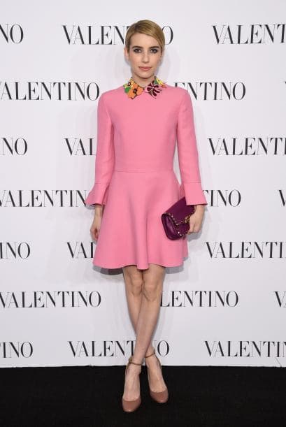 Él es papá de Emma Roberts, modelo y actriz que posee una voz fantástica; le enseñó a tocar la guitarra desde pequeña.