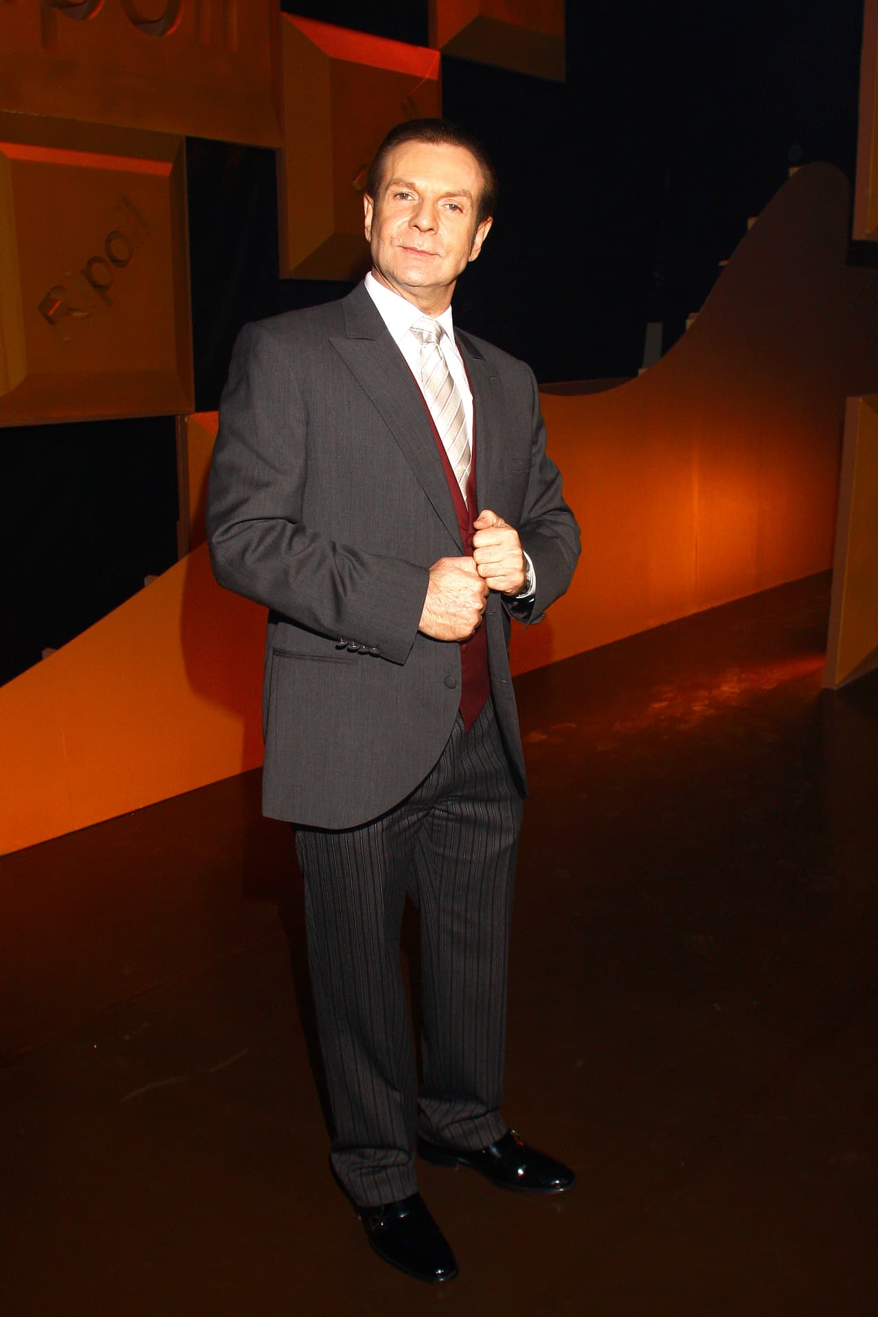 <b><a href="http://www.univision.com/novelas/la-doble-vida-de-estela-carrillo/alejandro-tommasi-es-mr-blake-en-la-doble-vida-de-estela-carrillo">Alejandro Tommasi</a></b> es experto en villanías, pues en telenovelas como 'Retrato de familia, 'El Manantial', 'Corazón que miente', les hizo la vida imposible a los protagonistas de estas historias.