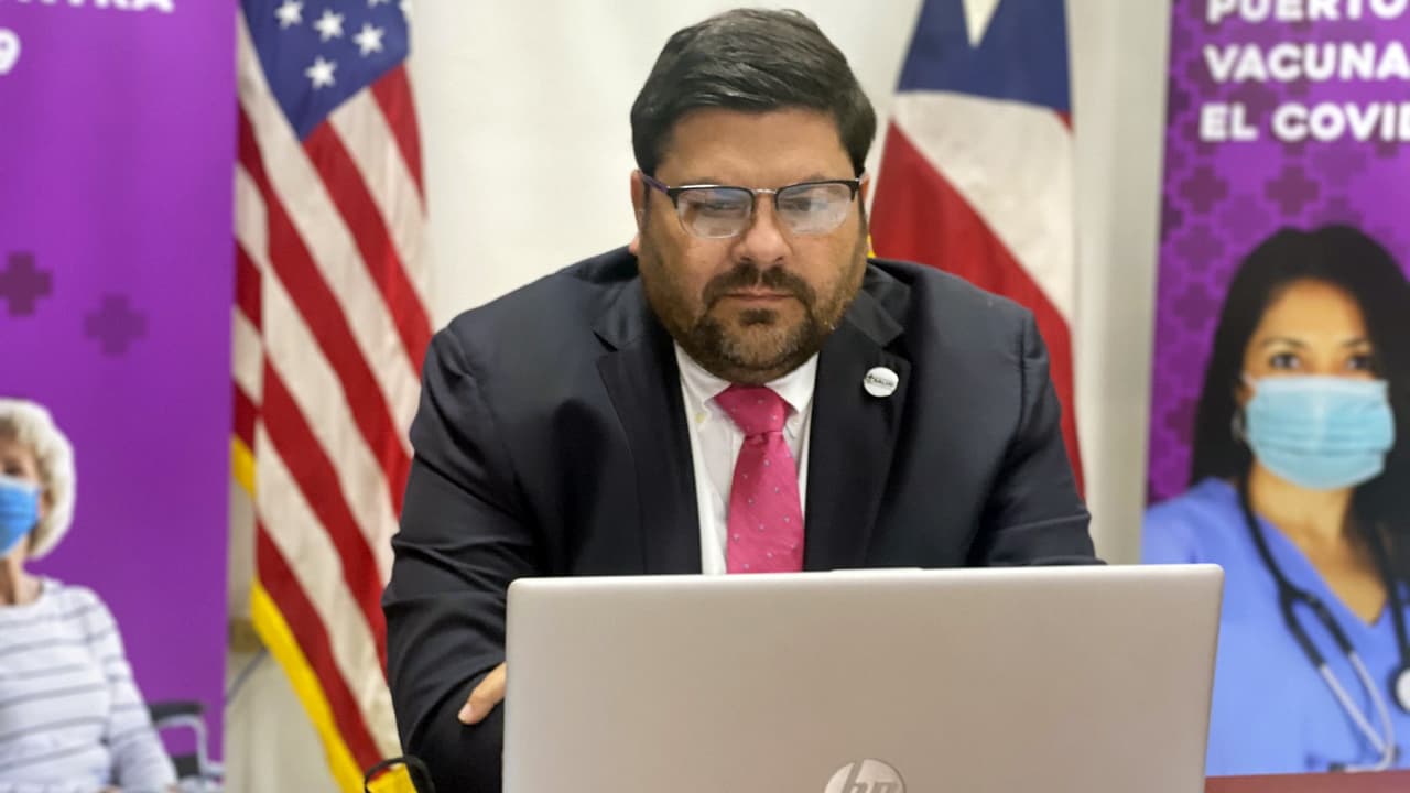 "La gente está al garete": secretario de Salud reconoce que falta personal para aplacar aglomeraciones