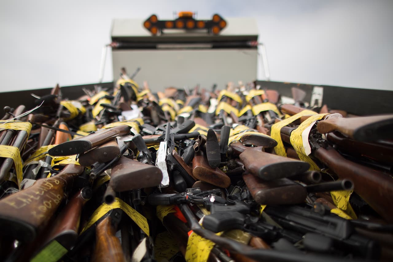 Armas, fusiles, pistolas