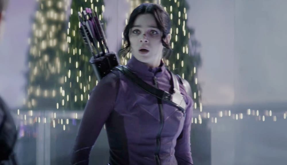 <b>Kate Bishop</b>
<br>Hailee Steinfeld da vida a este joven personaje que al final de la serie ‘Hawkeye’ se queda con Clint Barton para tomar el manto como la nueva heroína arquera, por lo que su siguiente aparición podría ser cuando la recluten para formar parte a la A-Force.