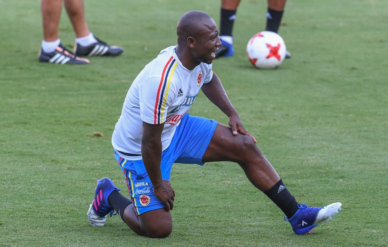 Pablo Armero fue el primer jugador colombiano que marcó gol en el Mundial de Brasil-2014. Sin embargo, un caso de violencia intrafamiliar en 2016 hizo que se dudara de su convocatoria a la Selección Colombia en los partidos contra Bolivia y Ecuador.