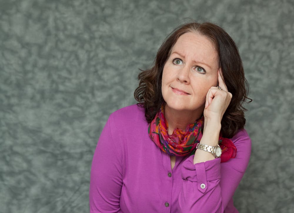 En la astrología, Mercurio representa nuestra capacidad de comunicación y razonamiento, el intelecto analítico, el sentido comercial, el pensamiento práctico y la astucia. Mercurio rige al signo de Géminis, y también a Virgo aunque con matices y cualidades diferentes.
<br>