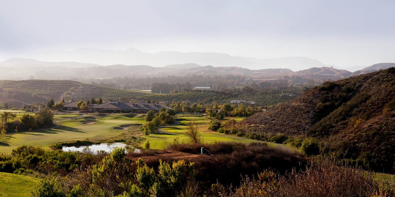 <b>Moorpark</b>, en el condado de Ventura, se lleva la posición 25 de la lista.
<br>
<br>
<b>Población:</b> 84,440
<br>
<b>Salario promedio: </b>$138,269
<br>
<b>Tasa de crimen violento: </b>1.17 por cada mil habitantes
<br>
<b>Tasa de crimen a la propiedad: </b>19.67 por cada mil habitantes