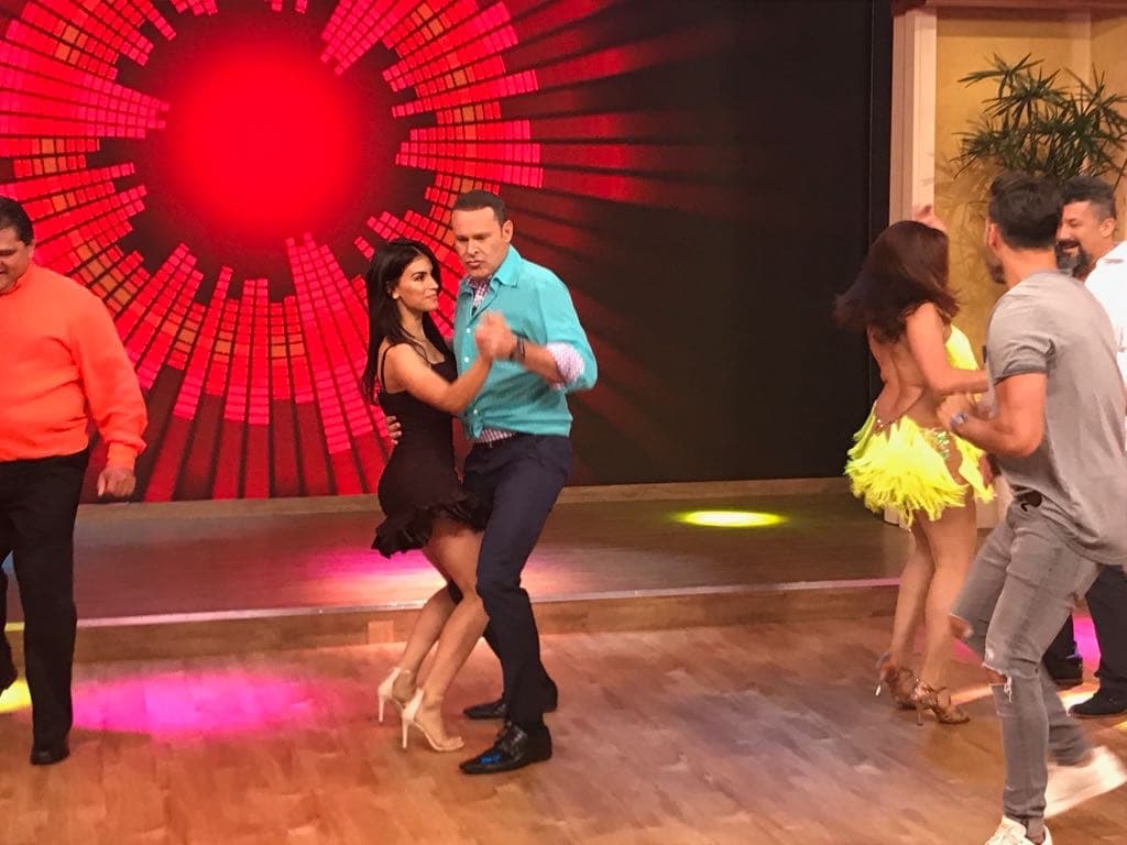 Jessica nos mostró que tiene mucho sabor para bailar.