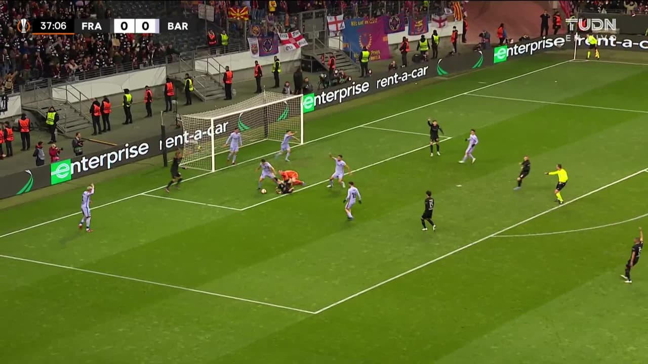 ¡TIRO ATAJADO! disparo por Tuta.