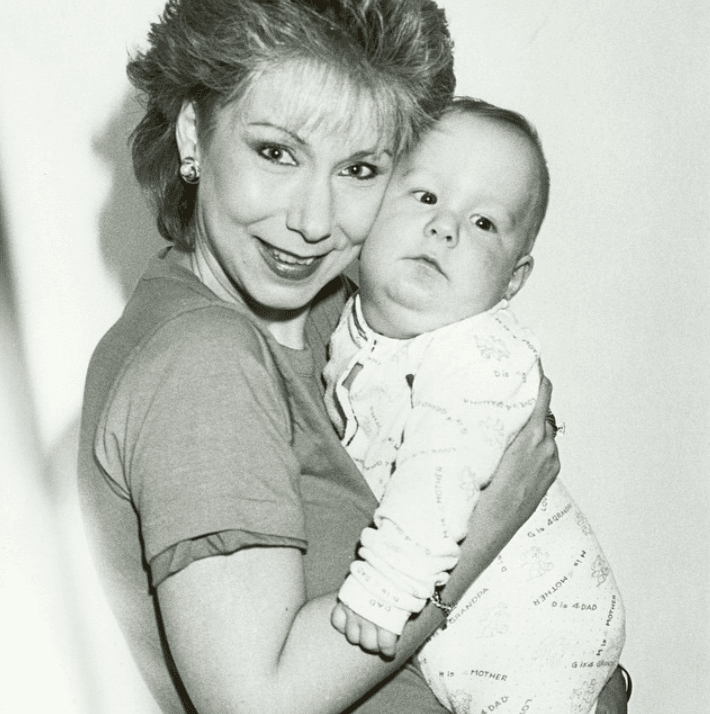 En abril de 1986 nació Jon Marcos, su único hijo en común. Con su llegada, 'Titi' y Stephanie se unieron más.