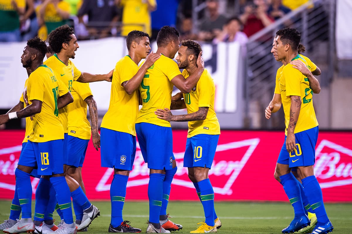 Brasil logró una victoria cómoda usando sus mejores hombres durante el primer tiempo en el MetLife Stadium.