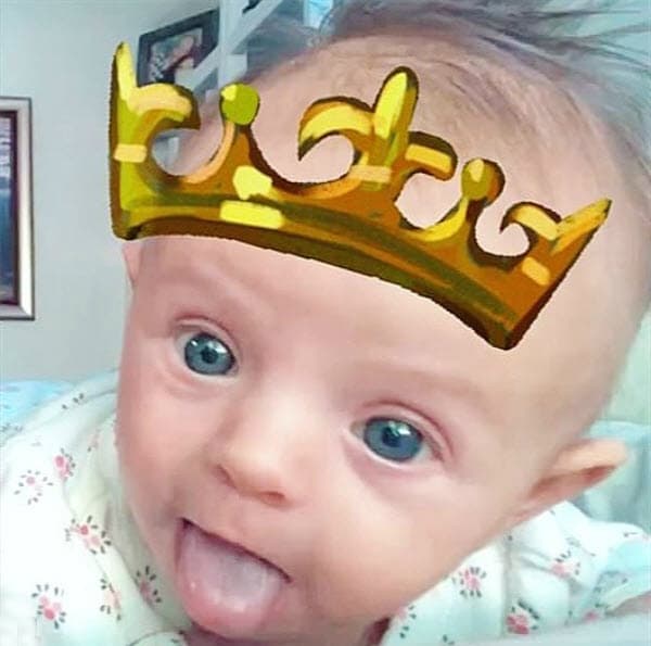 Al parecer, Kailani heredó el carisma de su abuelo Eugenio Derbez, pues ha comenzado a conquistar el cariño de sus seguidores.