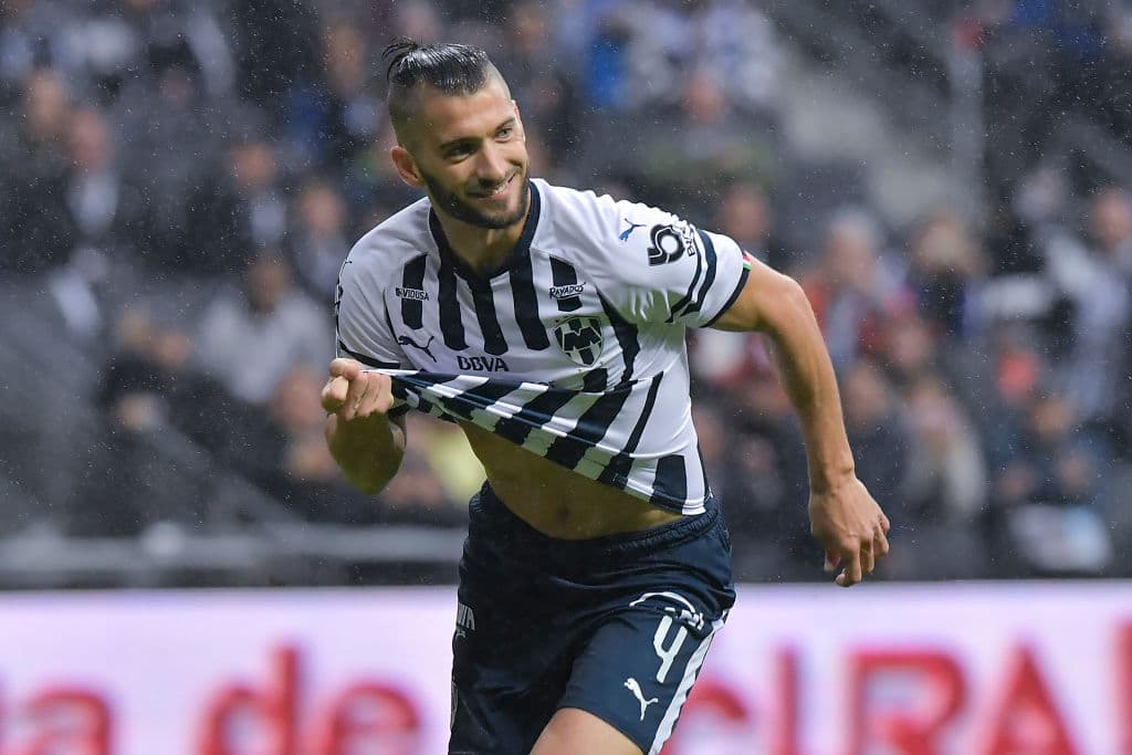 A los 13 minutos se fue adelante Monterrey con gol del argentino Nico Sánchez, en otra polémica decisión del juez central.