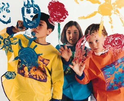 Pequeños artistasEn el Flor y Canto Summer Art Camp tus hijos podrán enriquecer su vida a través del baile, música, teatro y artes visuales. Como participantes, los niños también tendrán la oportunidad de actuar en una producción para niños que se presentará al final del campamento.Más información: Flor y Canto Summer Camp