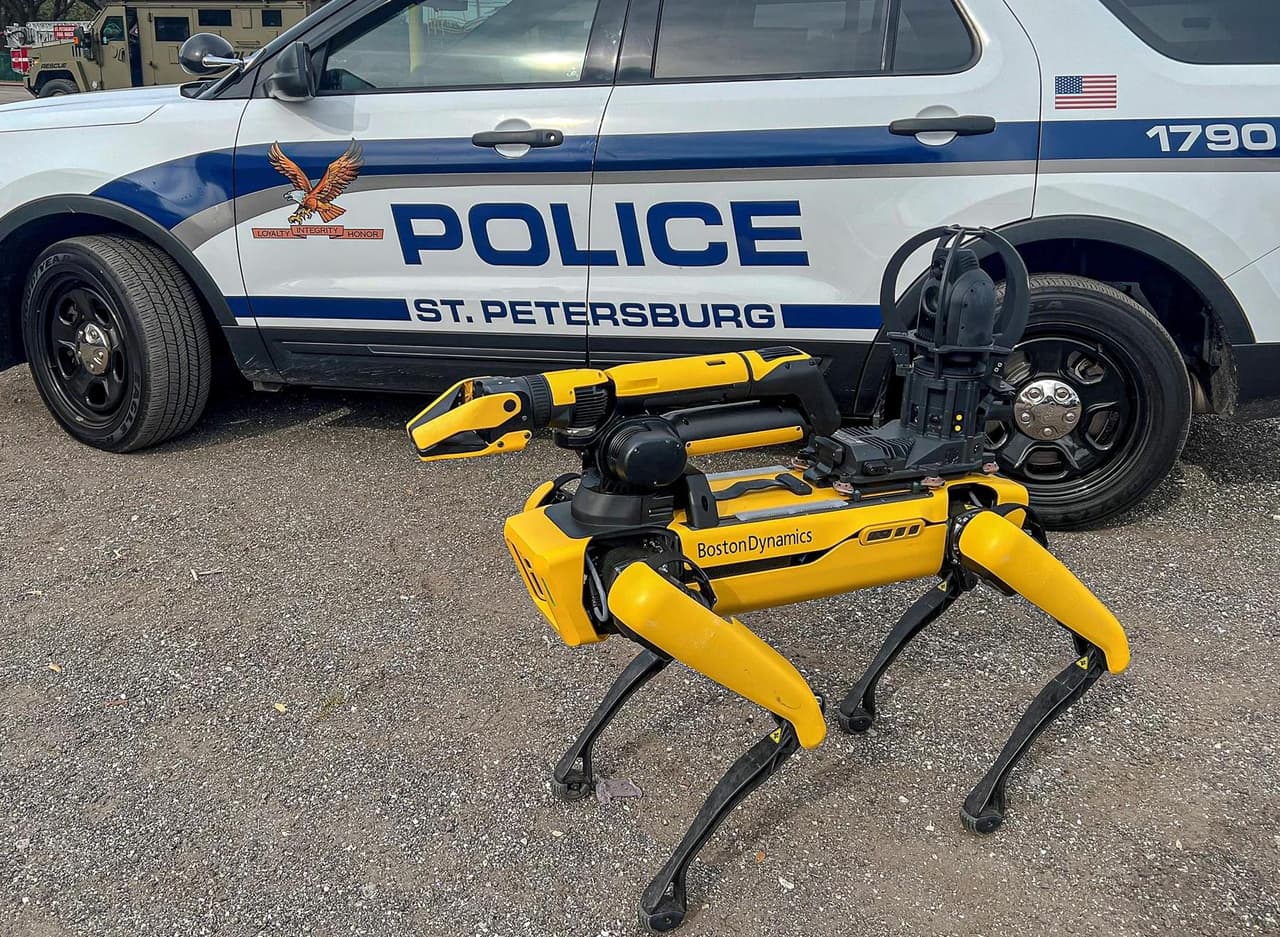 Un perro robot es incorporado a un departamento de policía en Florida para usarlo en "situaciones extraordinarias"