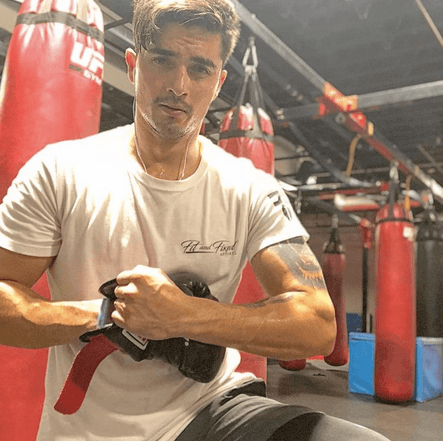 “Claro que la busqué, error no fue. Yo quería tener un hijo", señaló el joven, quien antes de lanzarse como modelo probó suerte en el mundo del fútbol.