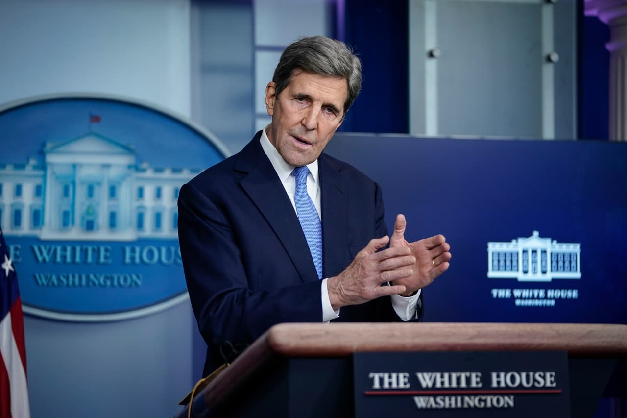 <b>Enviado especial especial presidencial en materia climática: John Kerry. </b>Fue secretario de Estado de Obama (entre 2013 y 2017), senador por Massachusetts (entre 1985 y 2013) y candidato presidencial demócrata en 2004. Esta posición no requeire la confirmaciíon del Senado.