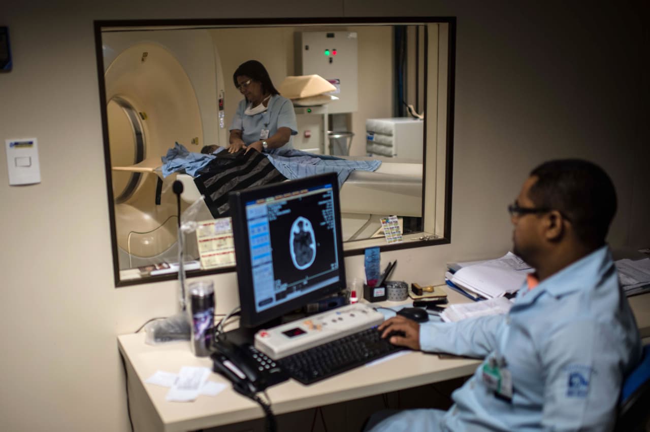 Uno de los efectos más comunes tras contagiarse con coronavirus es la falta de concentración o brain fog.