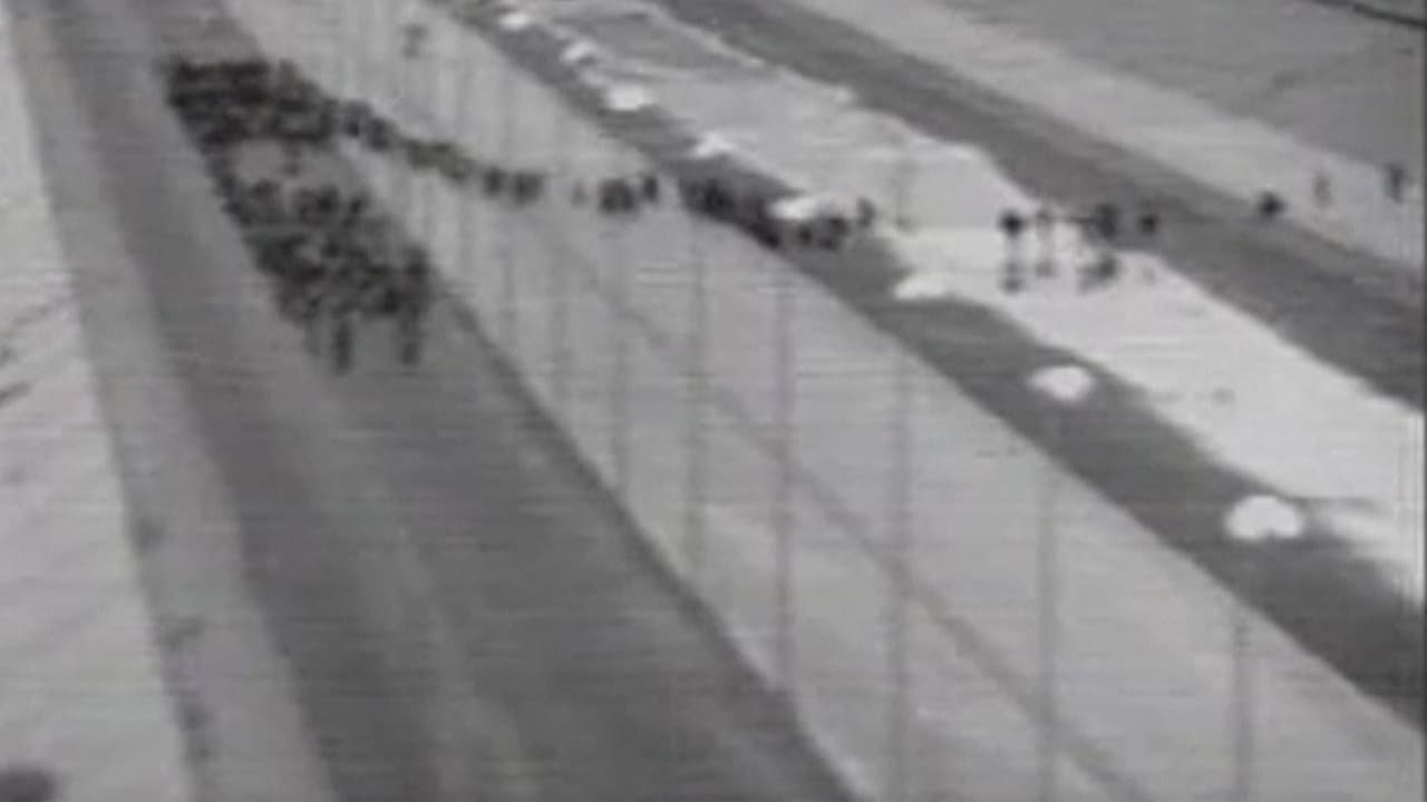 Un grupo de 1,036 migrantes cruzaron la frontera en Texas: el grupo más grande hasta ahora según la Patrulla Fronteriza