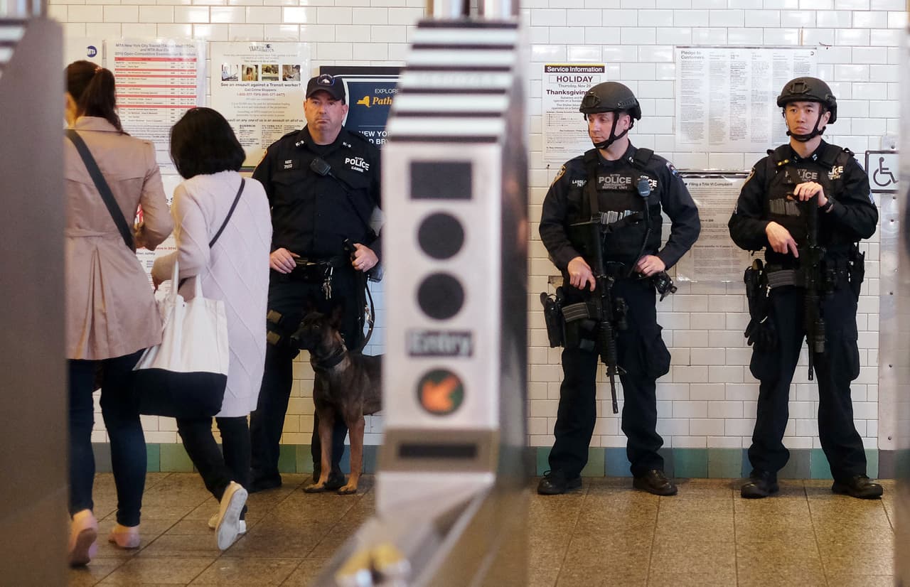 Cuidado en el subway de Brooklyn: estos sospechosos asaltan en la estación de Atlantic Avenue