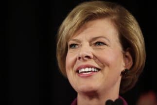 <b>Tammy Baldwin.</b> Fue la primera mujer abiertamente gay en ser elegida para el Senado de EEUU por Wisconsin en 2012. Fue reelegida en noviembre de 2018.