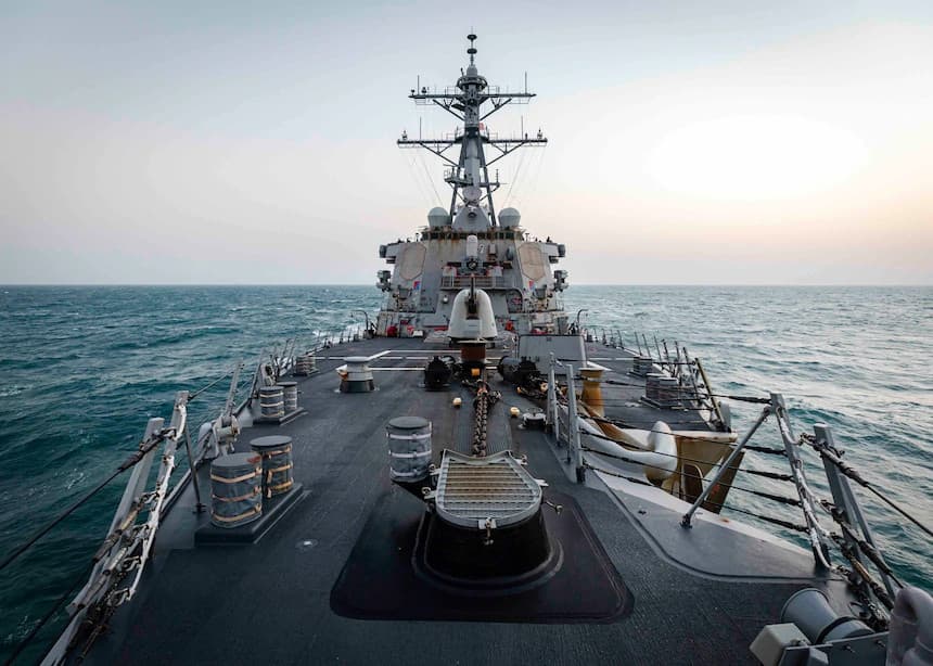 El destructor USS John McCain atravesó el estrecho de Taiwán en "apoyo de la seguridad y la estabilidad en la región del Indo-Pacífico", dijo la Armada en el comunicado.