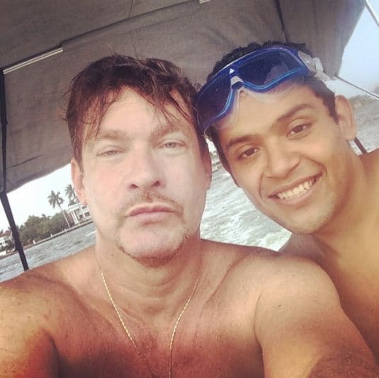 Se trata de Luis Ponciano, un joven mexicano nacido en el estado de Michoacán, México, y que cruzó la frontera de México hacia Estados Unidos a pie a los 9 años, dijo el actor emocionado.