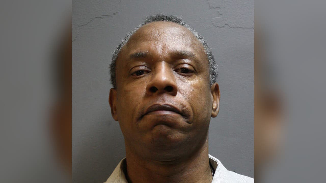 Harry Belafonte Jones, 58 años. Fue condenado por robo con agravantes y tres casos de abuso sexual con agravantes en 1978 y otras tres condenas en la década de 1990. Última ubicación conocida: Katy, Texas. Orden de arresto # 1650998.