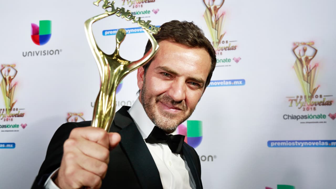 Seguramente muchas, pues sus fechorías en "Yo No Creo En Los Hombres" lo hicieron ganar la estatuilla.