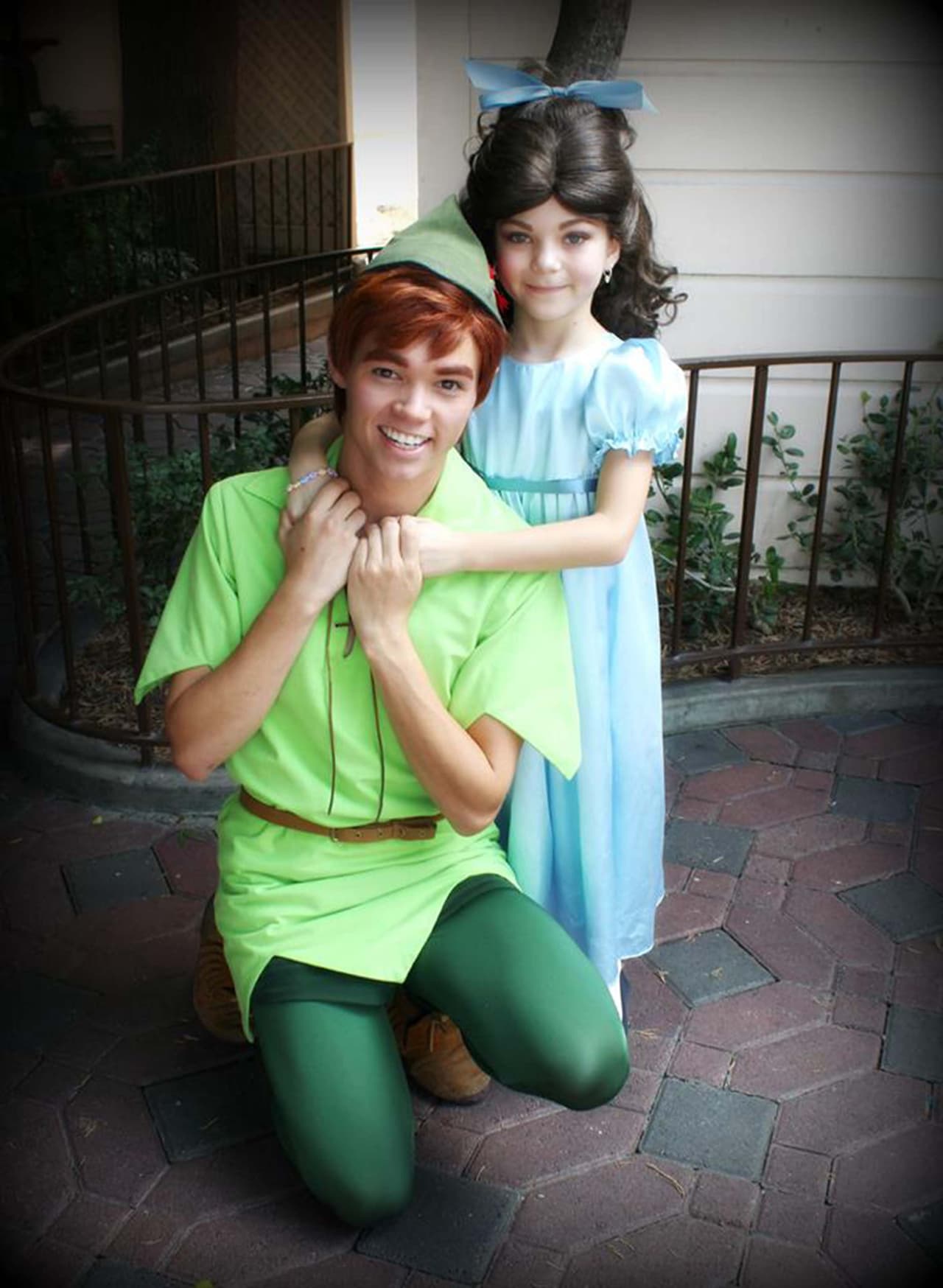 ¡Esta pequeña visita todas las semanas Disneyland!