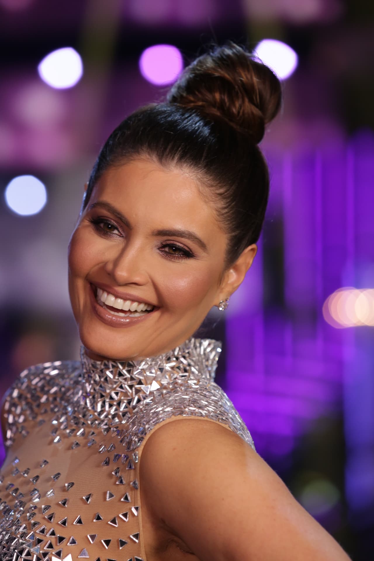 Nuestra bella presentadora también se coronó en #NBL VIP como las más sexy y elegante gracias a sus atrevidos, sensuales y ajustados vestidos que resaltaron siempre su espectacular figura.