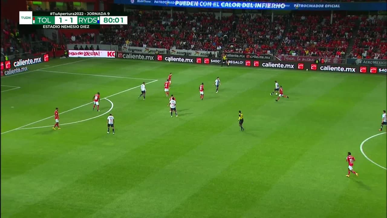 ¡TIRO ATAJADO! disparo por Rogelio Funes Mori.