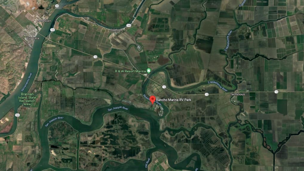 El incendio 
<a href="https://www.univision.com/local/sacramento-kuvs/incendio-casas-moviles-isleton">empezó alrededor de las 4:00 pm en la isla Brannan</a>, en el área de la Delta en el sur del condado Sacramento, el 12 de octubre de 2021.