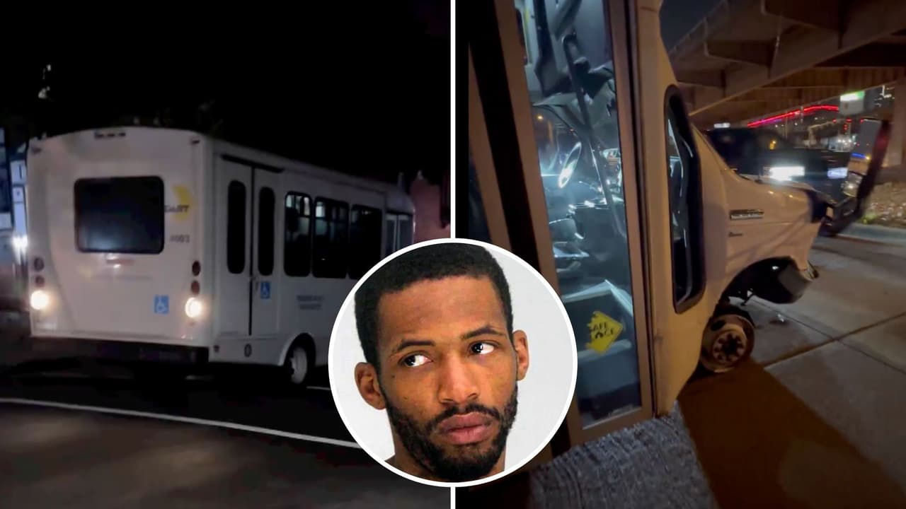 Peligroso paseo: Hombre roba un autobús para personas con discapacidades y de reversa se estrella contra varios autos en Texas