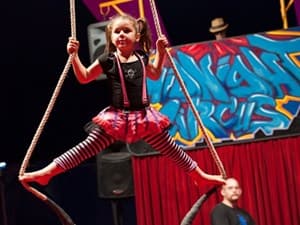 El sábado 10 de octubre disfruta también de circo en el Parque Smith localizado en el 2526 W. Grand Ave. El evento es de las 5 pm a las 6:30 pm. Precio $20 dólares.