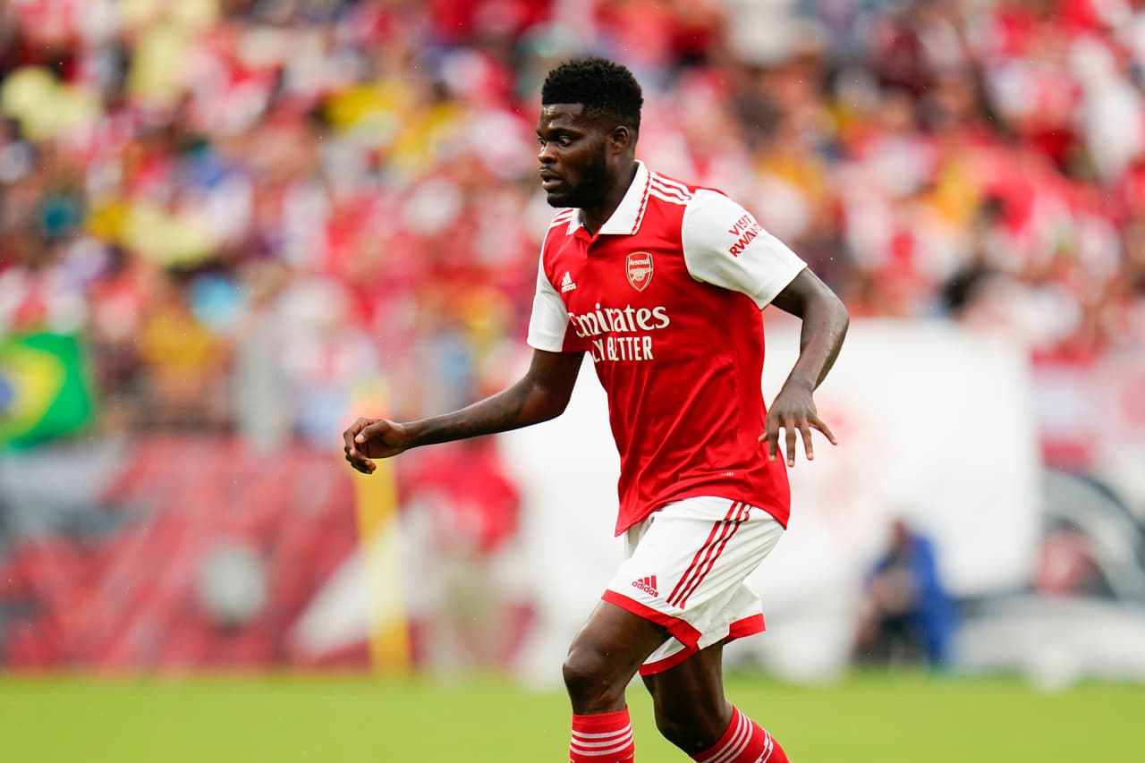 Archivo. El ghanés Thomas Partey jugando en el Arsenal en julio de 2022, en Baltimore. (AP Photo/Julio Cortez)