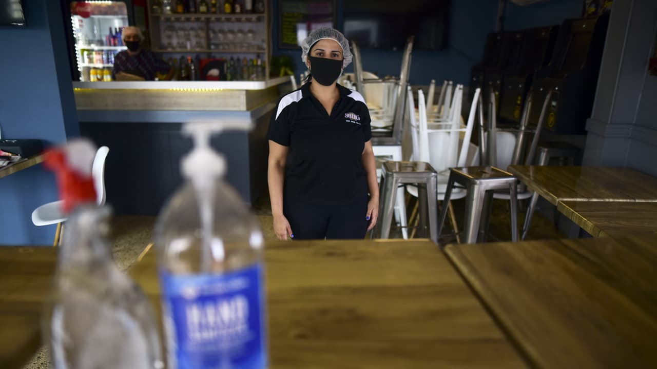 Comercios de Puerto Rico actúan para cumplir con la nueva orden ejecutiva contra el covid-19