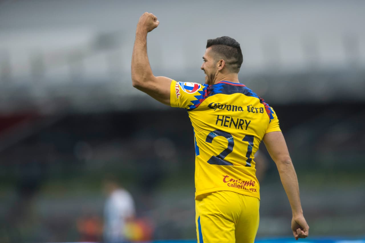 Le encanta el pozole y la limonada. Y en el fútbol admira a los delanteros Zlatan Ibrahimovic y Robert Lewandoski.