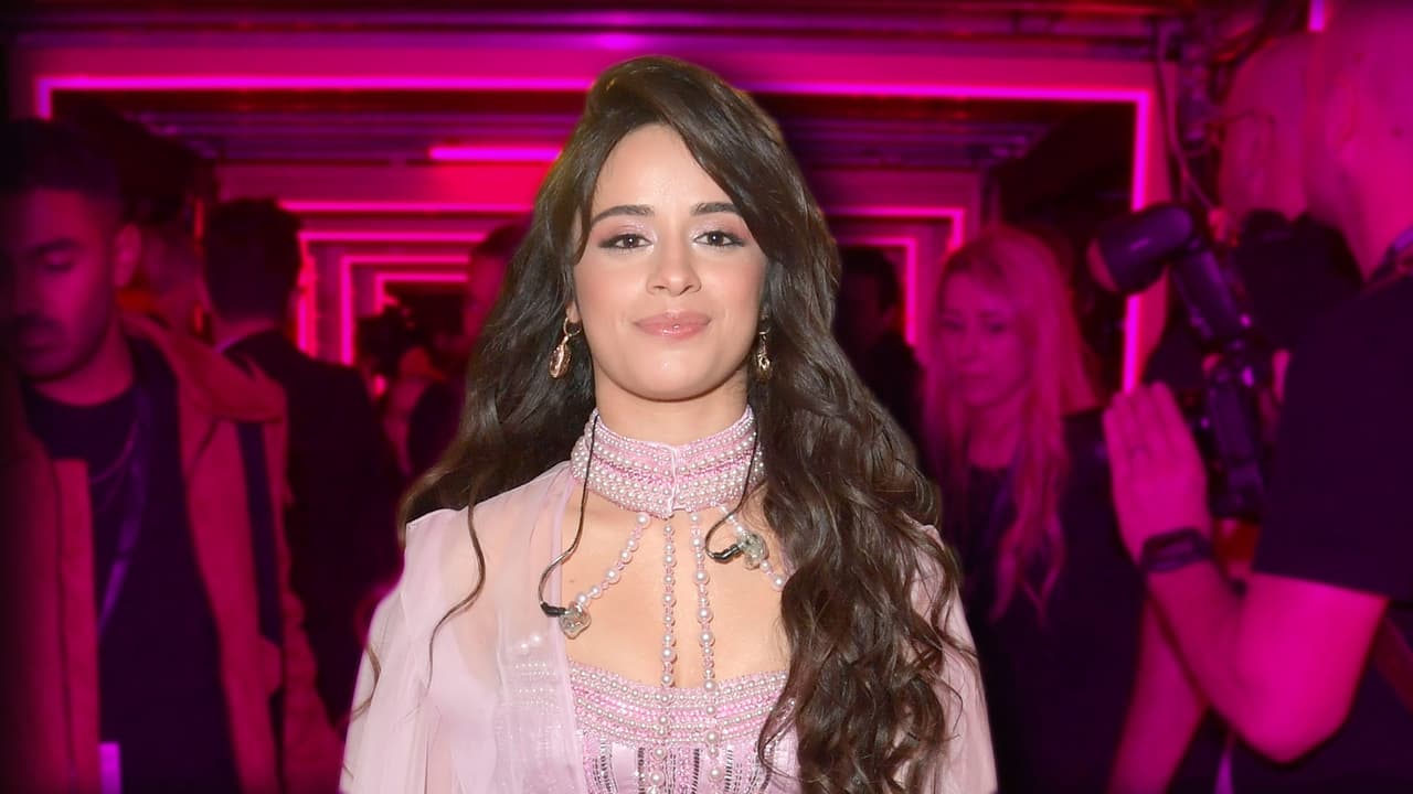 Y es que la personalidad de Camila Cabello es digna de la realeza, ya que ha logrado conectar muy bien con sus seguidores. En una dinámica de redes sociales la cantante, de origen cubano, respondió a toda clase de preguntas: sobre su ansiedad y hasta sus groserías favoritas en español.