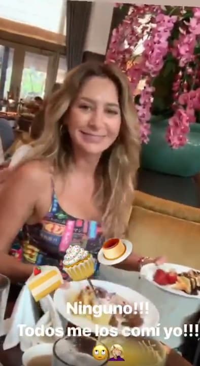 Por lo que Geraldine no quiso sufrir más y tomo un poco de todo. Las risas entre ambos no cesaron, todo fue diversión y placer al paladar.