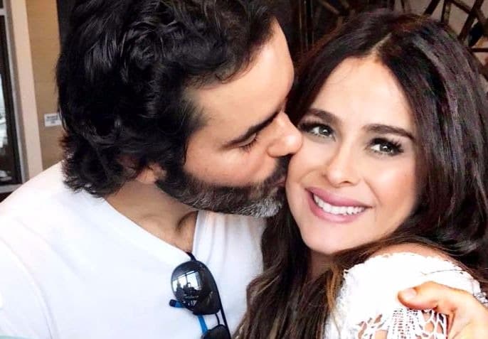 <b><a href="http://www.revistavea.com.co/portada-224/" target="_blank">"Se te va la memoria"</a></b>, dijo. "Mi marido me hace tareas, me dice, 'apréndete, todos los días, unos versos de un poema, y luego yo te los pregunto'".
<br>