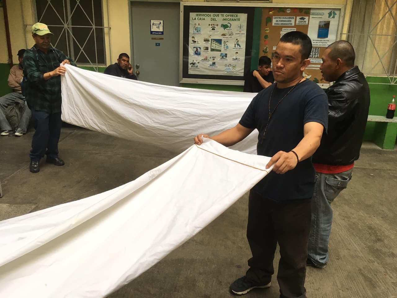 Distintos reportes señalan que esta administración ha expulsado a menos personas con antecedentes penales, comparado con el gobierno anterior.