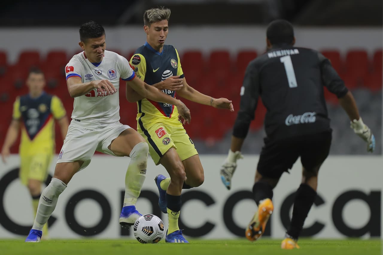 En un duelo lleno de faltas, América cae 0-1 con el Olimpia, pero consiguen su pase a los cuartos de final gracias a la victoria 1-2 del partido pasado en Honduras.
