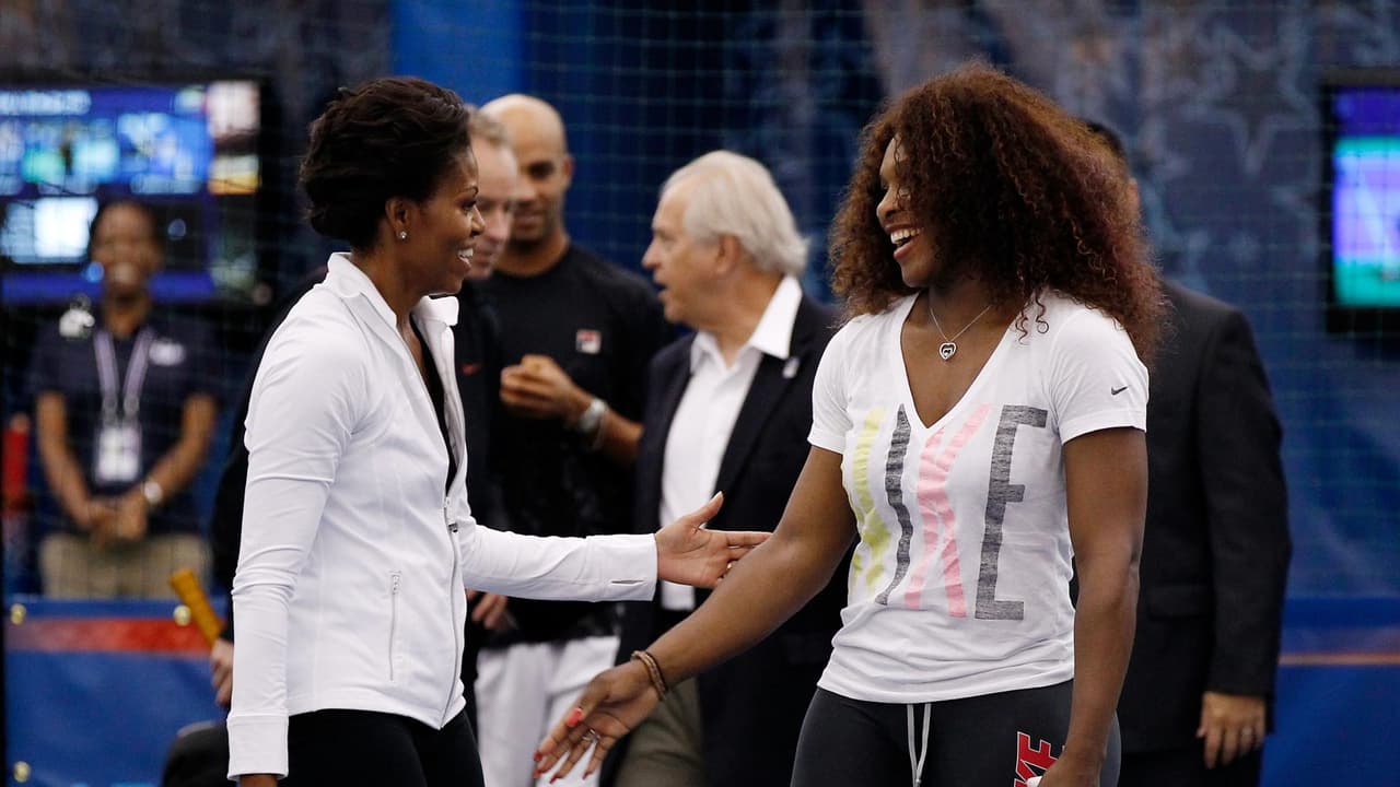 Serena Williams recibe elogios de Michelle Obama tras su retiro