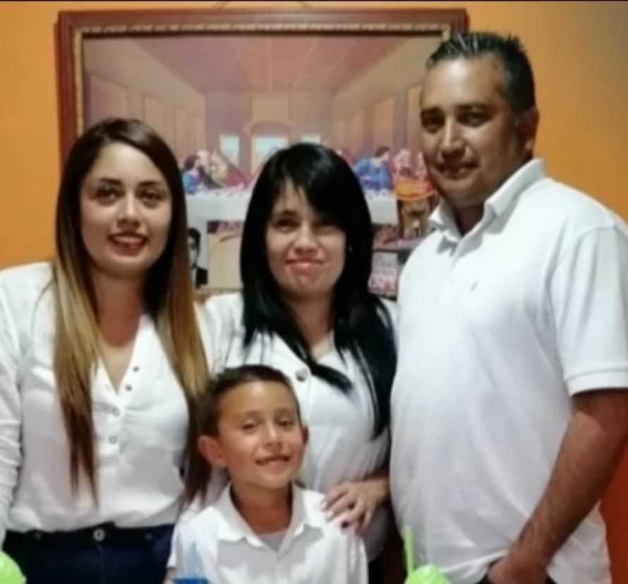 Sin embargo, a pesar de la angustia que siente hoy, la familia de Alexander anhela una segunda opinión porque 
<b>simplemente no quieren verlo sufrir.</b> 
<br>