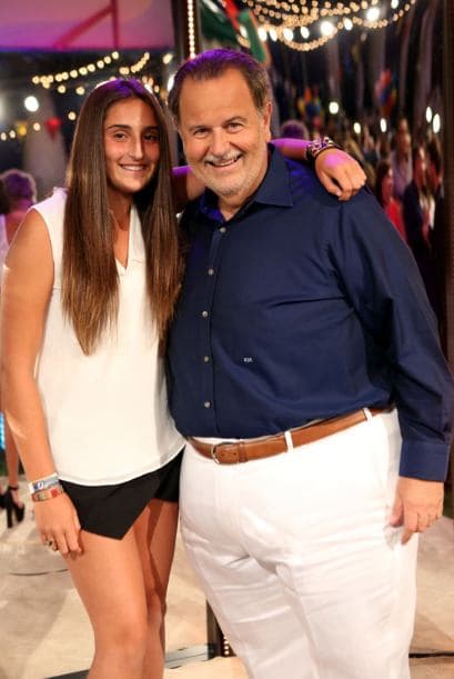 Rauli siempre muy bien acompañado por su hija Mía.