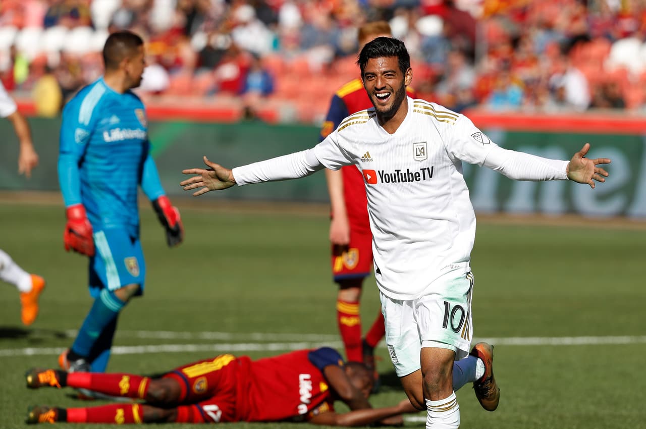 Carlos Vela se sumó a la fiesta goleadora del LAFC que venció 5-1 al Real Salt Lake en condición de visitantes.