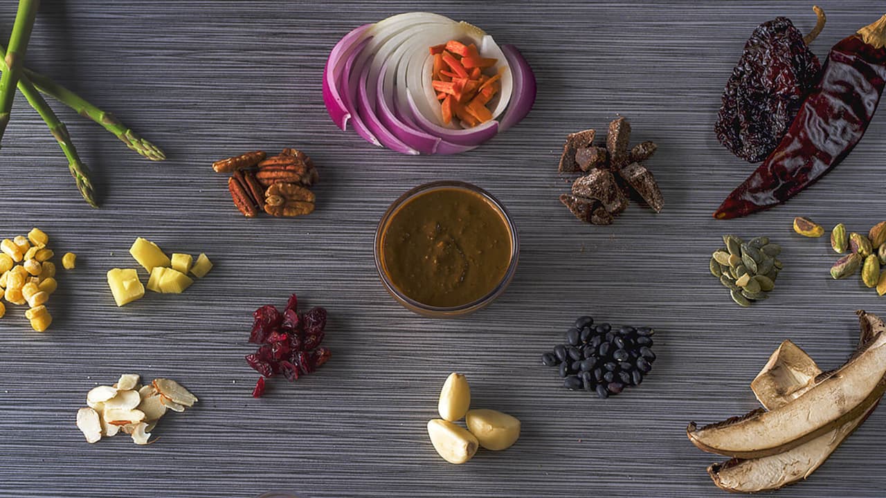 Los tres mejores restaurantes para comer en Chicago, según Yelp, son de cocina y cultura mexicana